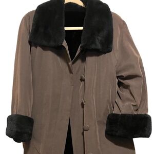 Fabulous COAT, soft faux fur lined, fur collar & cuffs, taupe body, Warm & chic!